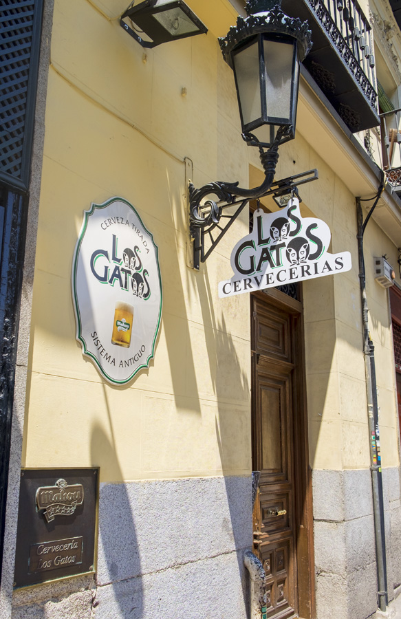 local hangouts for tapas and beer in Madrid